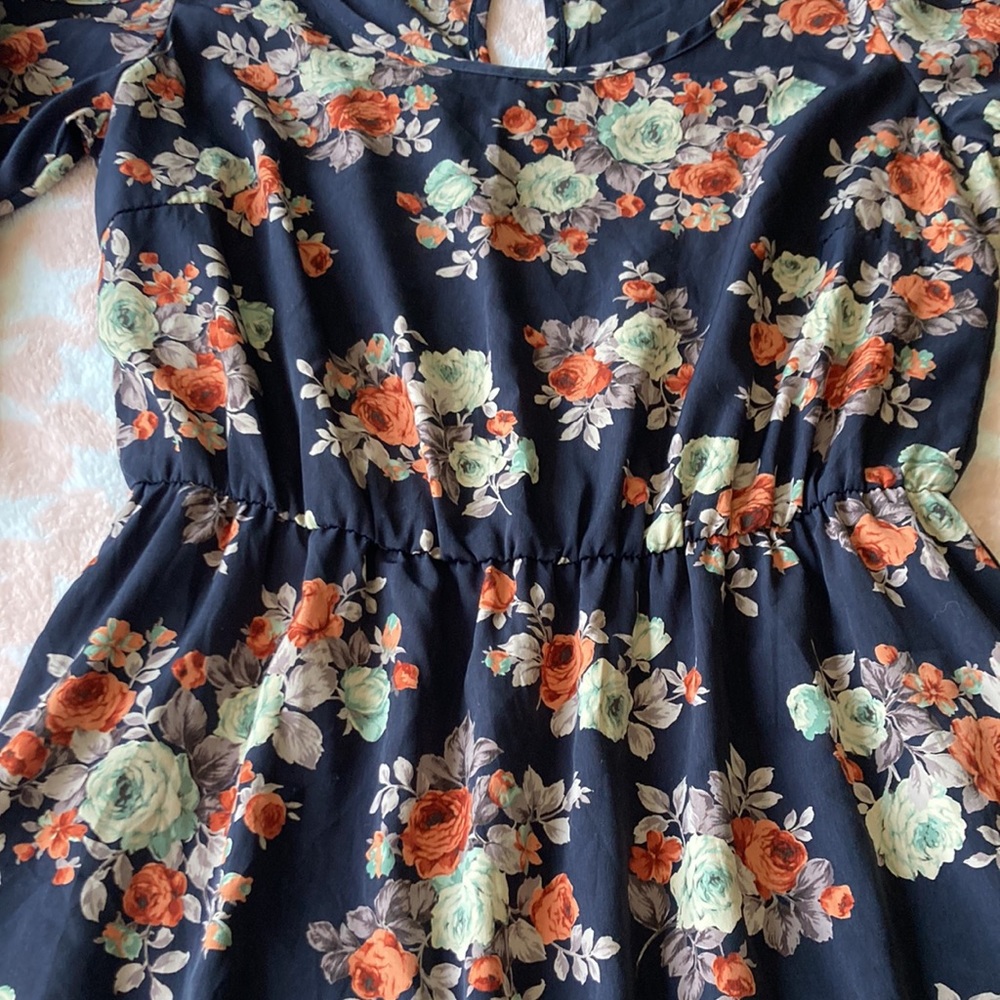 Charlotte Ruse dress - Picture 5 of 6